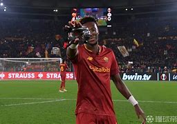 博鱼体育全站-欧联倒计时，罗马转会期主帅复盘，细节引发关注，球迷炸锅，赛程密集仍需轮换