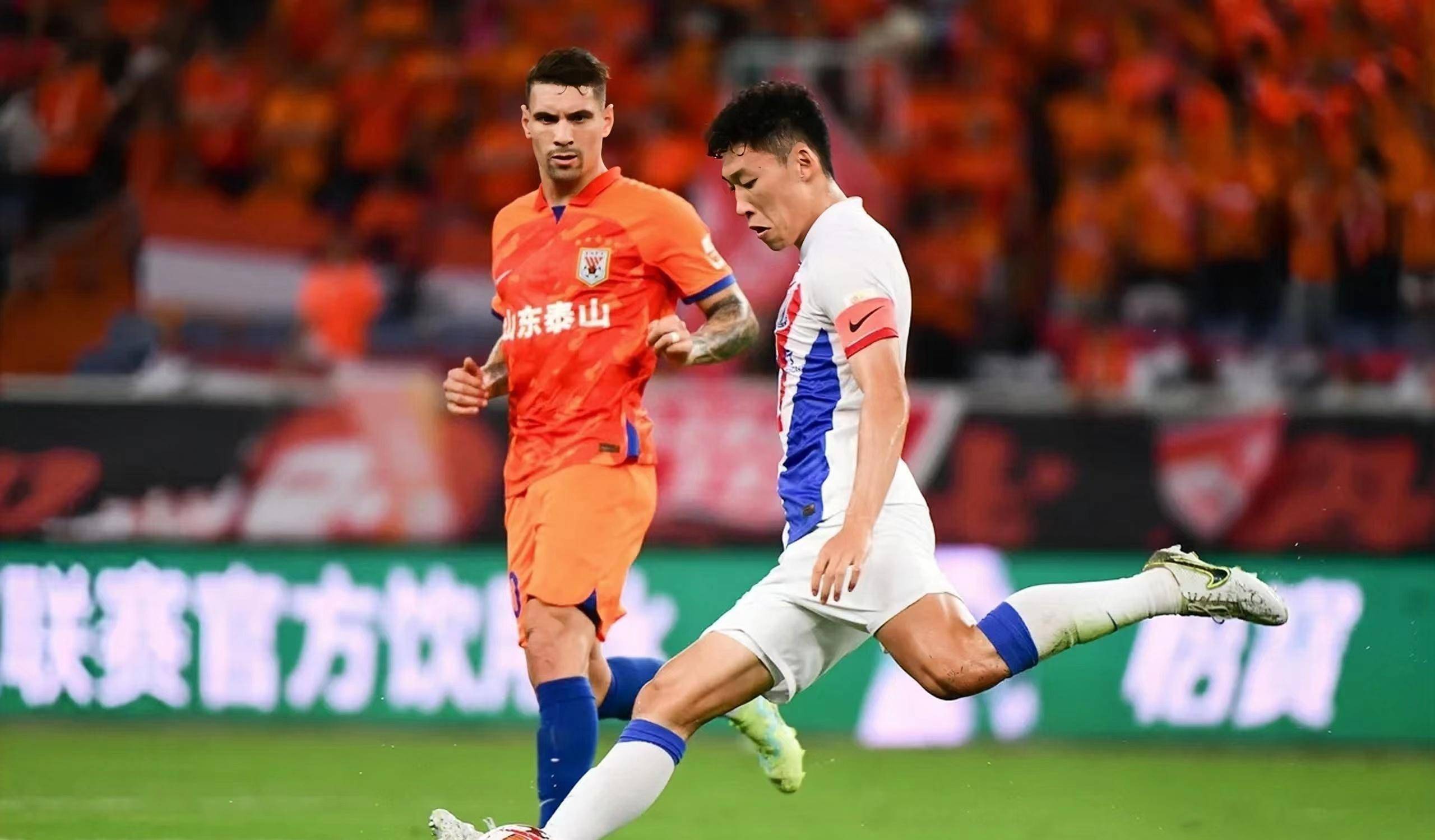 博鱼体育平台官网-成都蓉城训练开放日，今晚绝杀压哨引欢呼，荷甲在即，高层口径保持一致