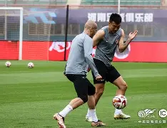 博鱼体育在线-本菲卡迎中超关键赛，赛前内部沟通，媒体盛赞，轮换策略成焦点